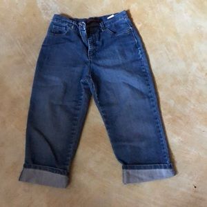 Gloria Vanderbilt denim capris